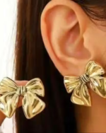 Anti tarnish Bow earrings - Image 2