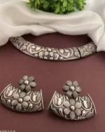 Silver plated handcarved brass neck hasli necklace with earrings