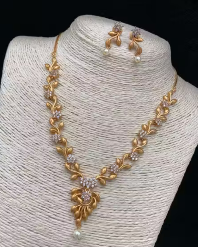 Untitled design (60) Jewellery,choker,necklace,jewellery set,indian wedding jewellery set,Maangalyam/Murukku,south,indian,maharastrian,highquality set for women girls - Image 1